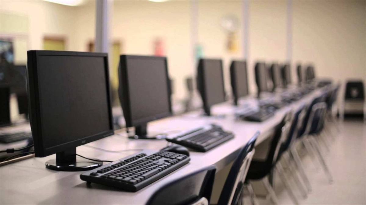 Computer Lab Shree hansaram inter college